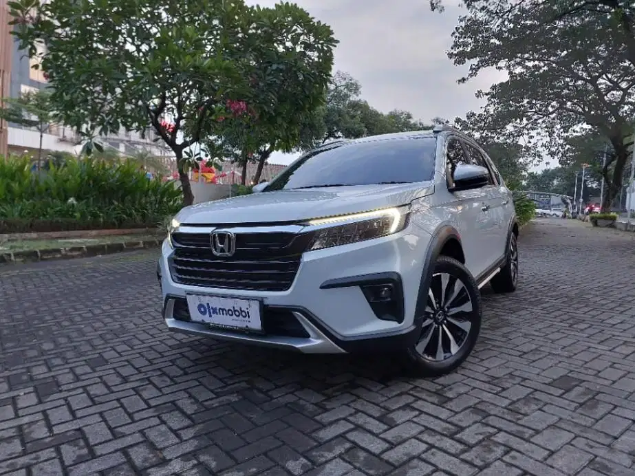 LOW DP Honda BR-V 1.5 E Bensin-AT 2022 DFT