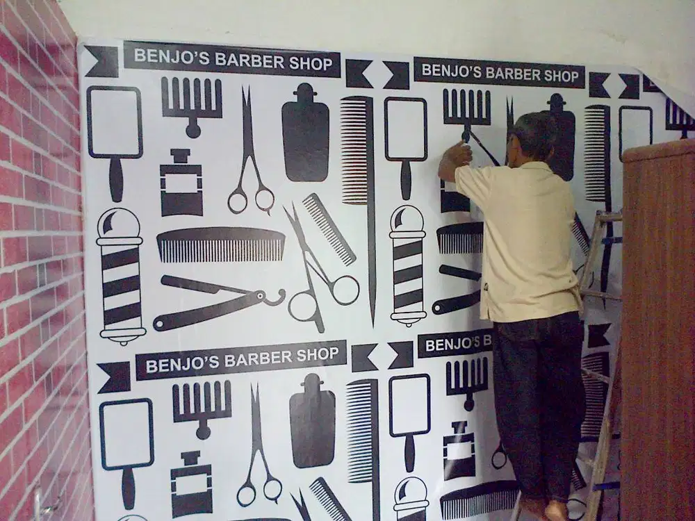 cetak wallpaper, wallsticker untuk dekorasi dinding tempat usaha anda