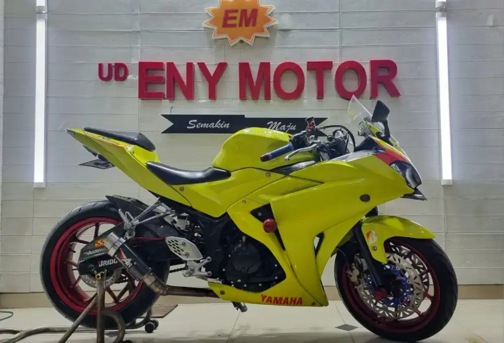 UD ENY MOTOR - Yamaha R25 thn 2016 buruan