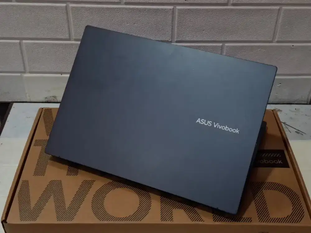 Type Laptop ASUS VivoBook M1403Q