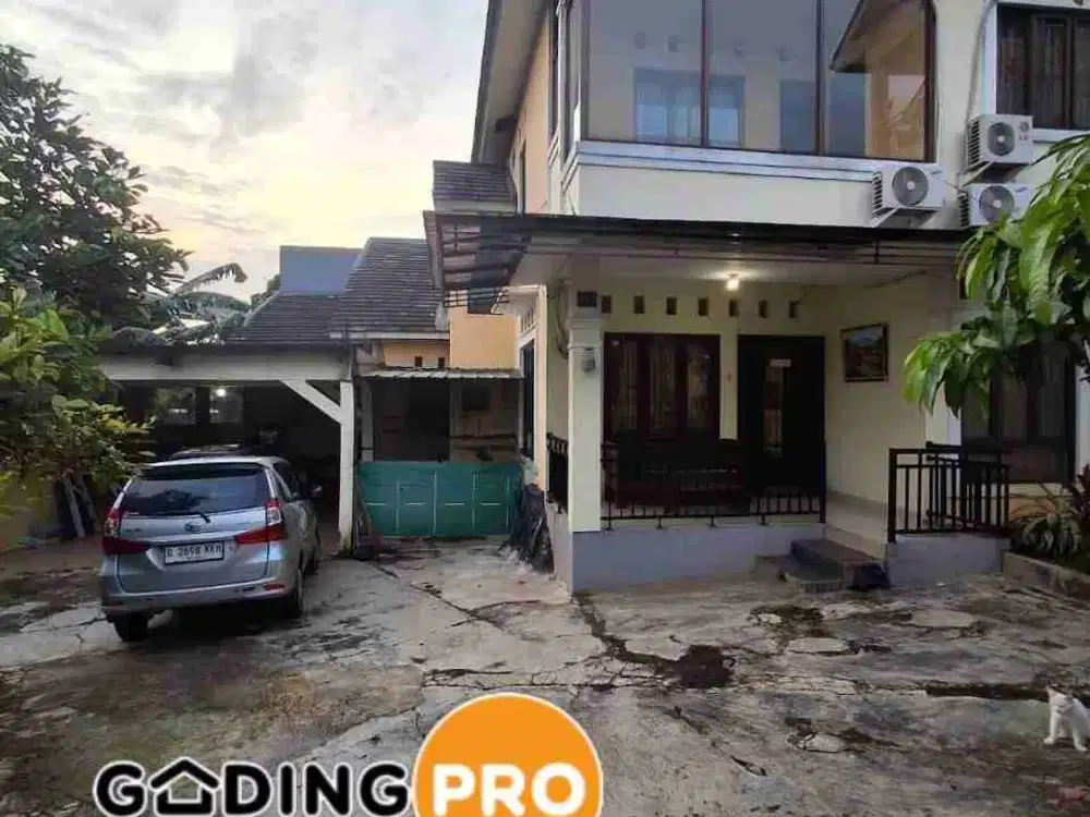 JUAL RUMAH 2 LANTAI SHM CIPAYUNG CEGER JAKARTA TIMUR LOKASI PINGGIR JALAN RAPI SIAP HUNI