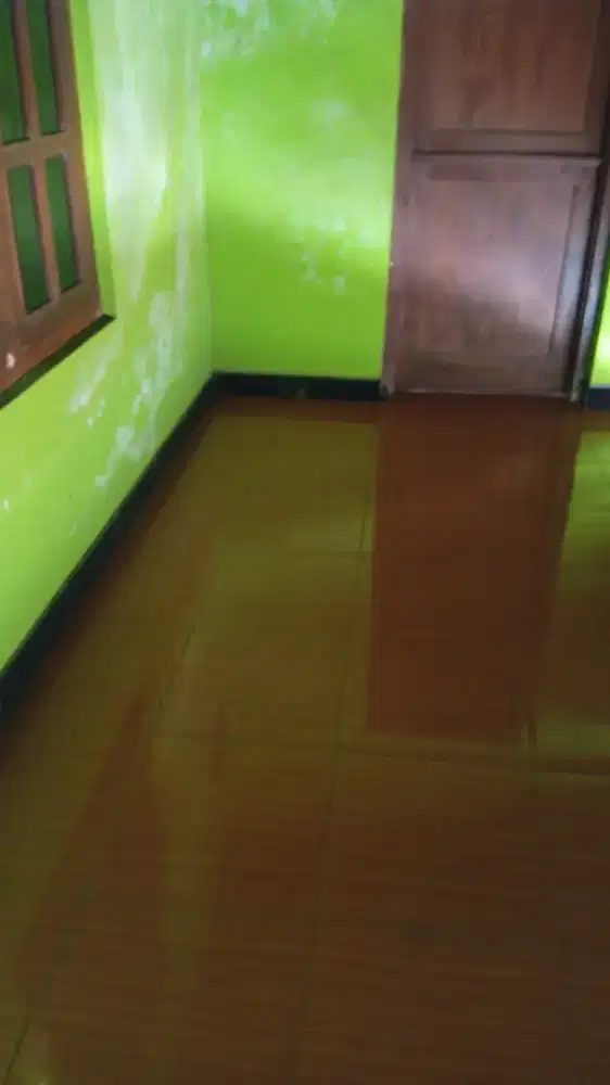 Menerima panggilan bersih bersih,atau antar jemput anak sekolah