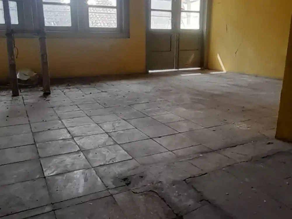 Rumah 1.5 lantai di tengah kota Bandung, area paskal 23.