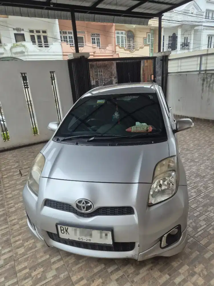 TOYOTA Yaris 1.5 S Limited AT 2013
