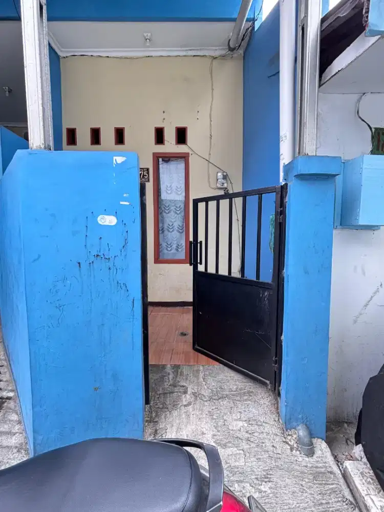 RUMAH DIKONTRAKKAN DI SENEN JAKARTA PUSAT