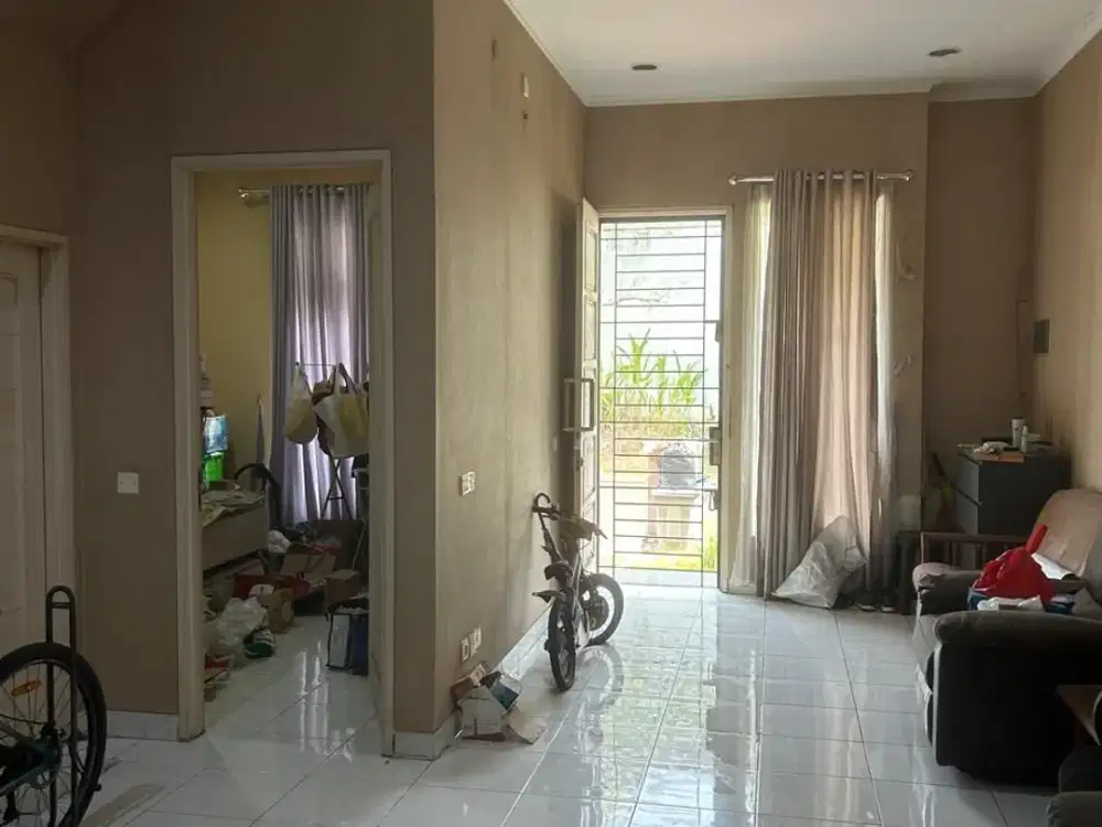 Rumah Sudah Renov Tidak Berhadapan dengan Tetangga Topaz Phg, Gading Serpong