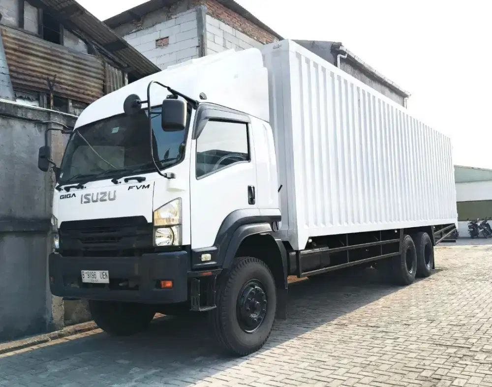 285ps!MULUS+banBARU MURAH Isuzu Giga tronton 6x2 FVM box besi 2022 bok