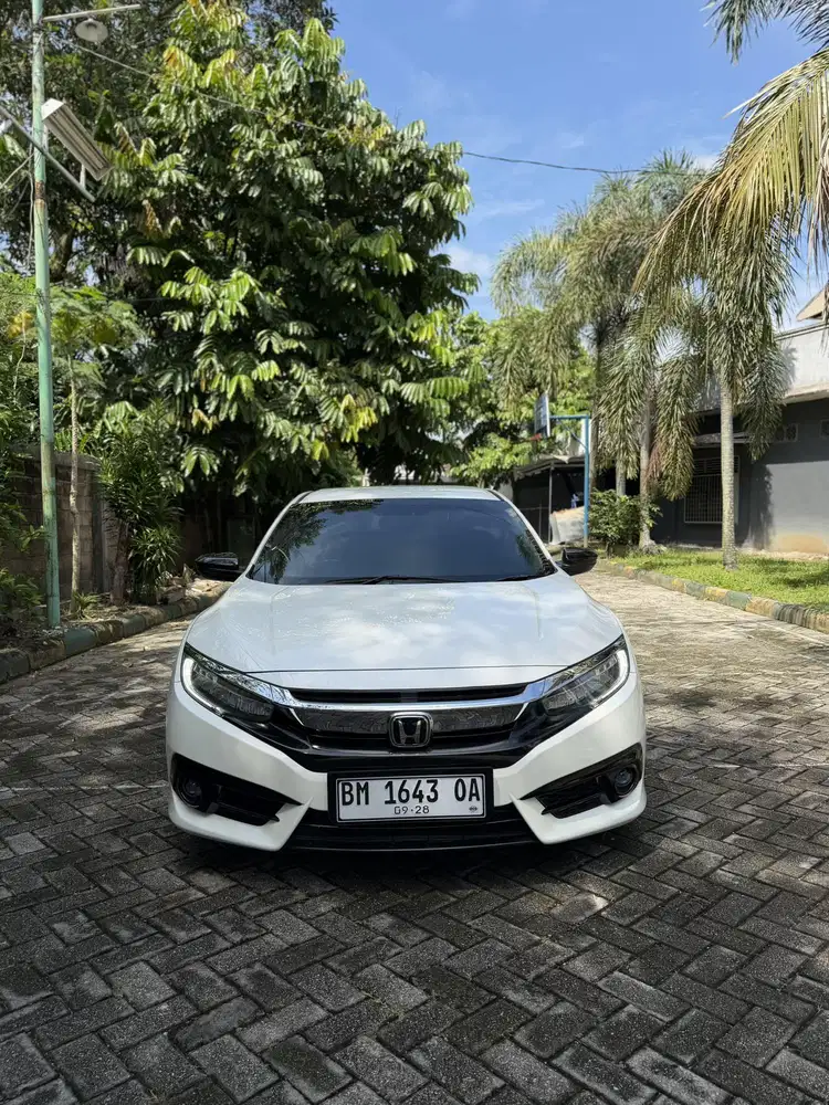 Dijual Honda Civic Turbo ES 2016