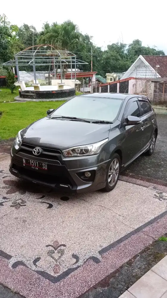 Dijual cepat toyota yaris 2015