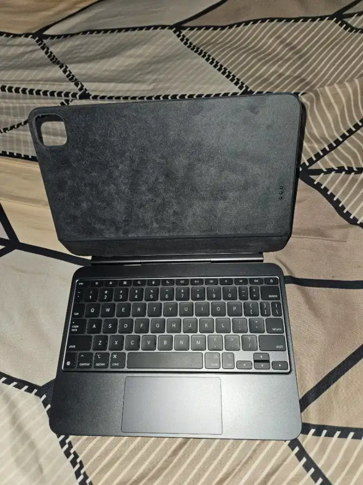 Magic Keyboard Ipad Pro M4 - M5 11inch