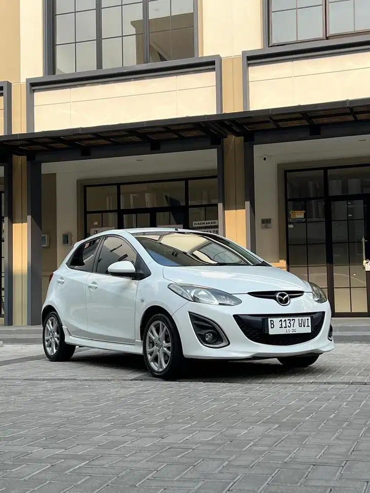 KM 60rb - Mazda 2 R 2010 - Ganjil - Automatic - Mazda 2 R 2011