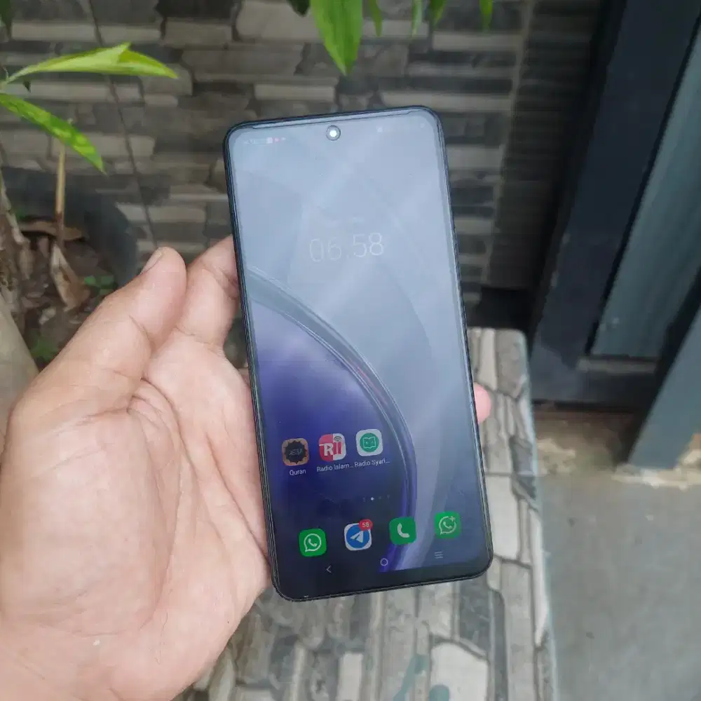 Vivo v40 lite 5G like new