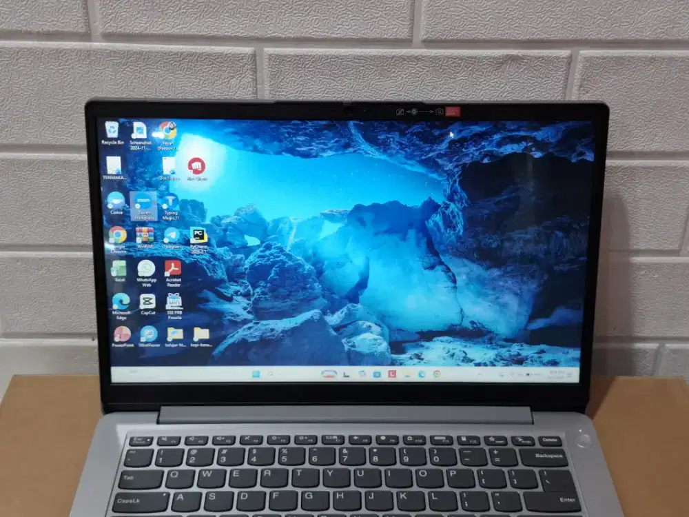 Laptop Lenovo Ideapad Slim 1i