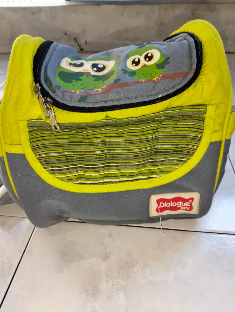 Tas selempang bayi