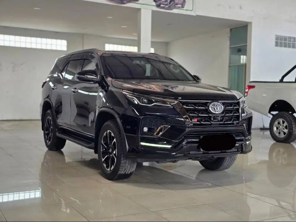 Toyota Fortuner 2.4 VRZ GR Sport AT Matic 2021