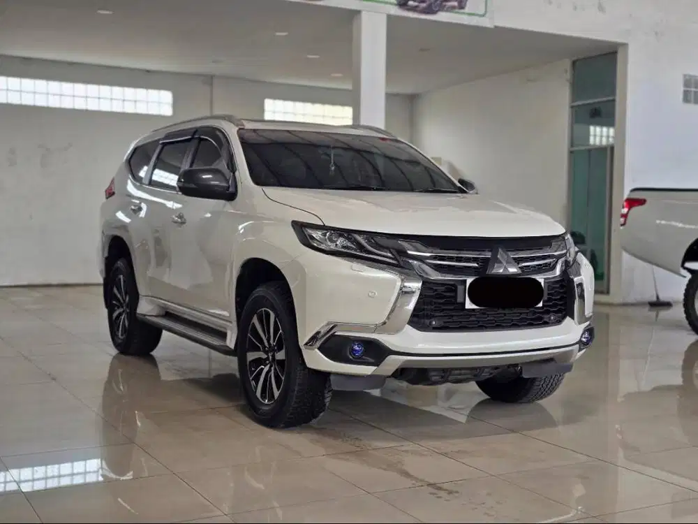 Mitsubishi Pajero Sport 2.4L Dakar AT Matic 2020 / Fortuner