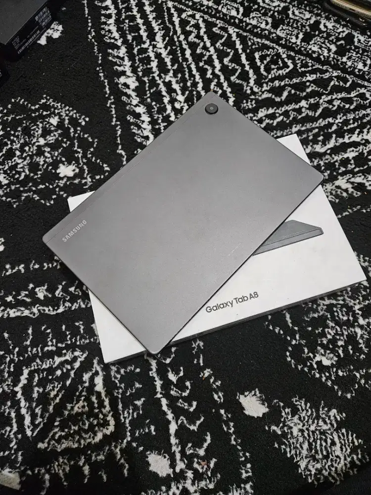 Samsung Tab A8 4/128GB Resmi Sein Celluler + Wifi