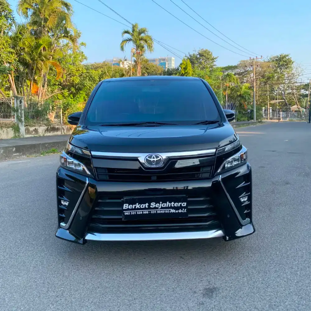 Tdp 50 toyota voxy sunroof hitam 2018 full orisinil bisa TT