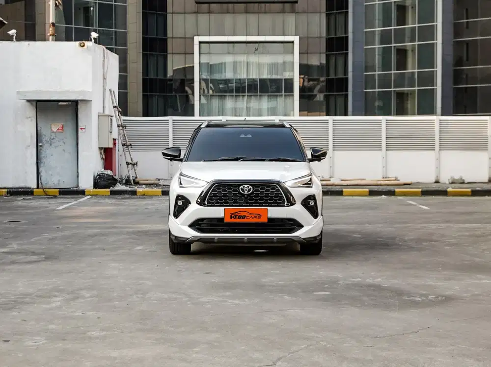 Toyota Yaris Cross Hybrid GR TSS 2023 Putih
