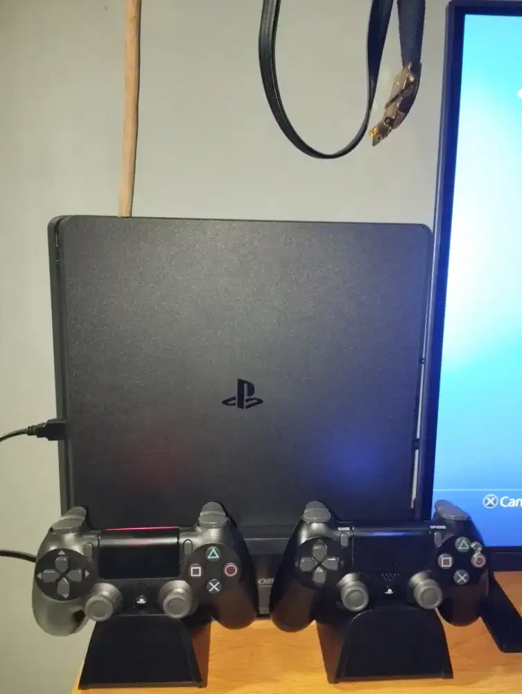 PS 4 SLIM ORI 500GB