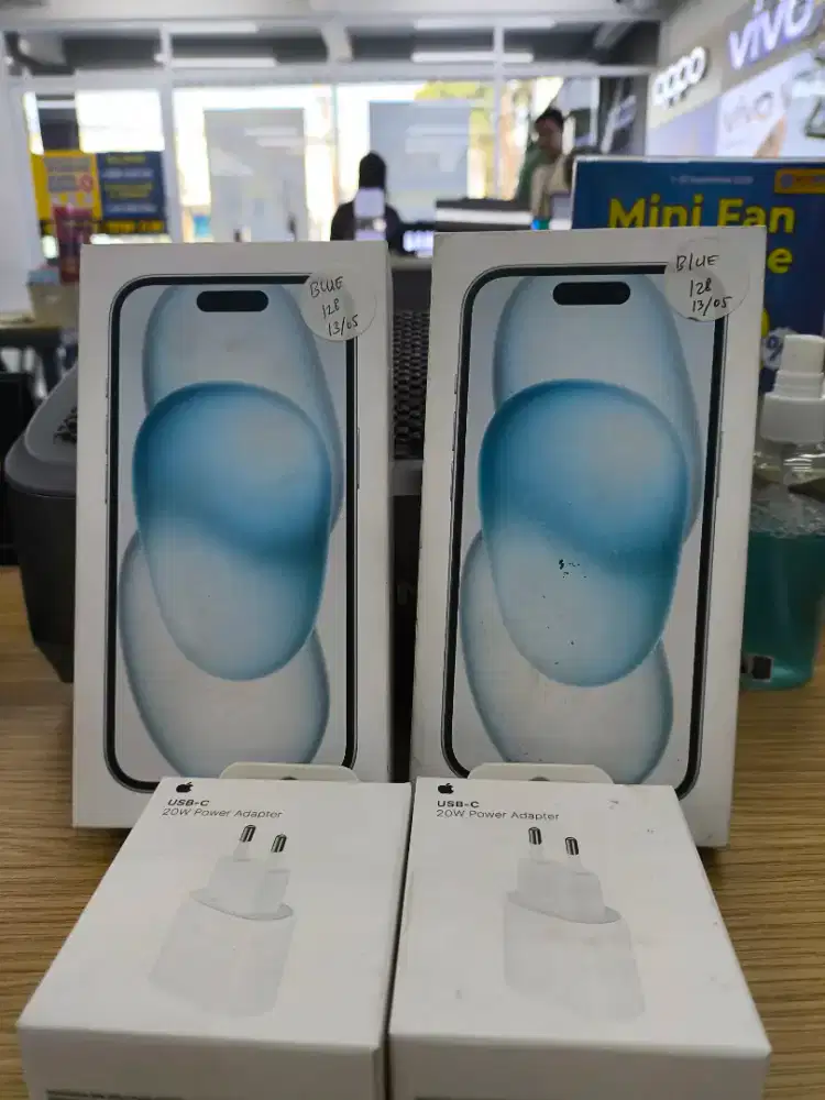 iPhone 15 128GB BLUE