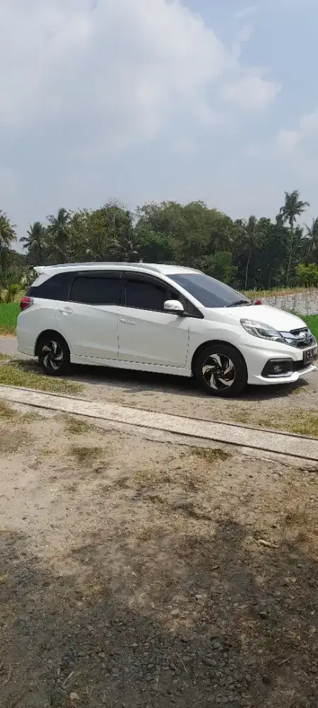 Mobilio RS Metik istimewa