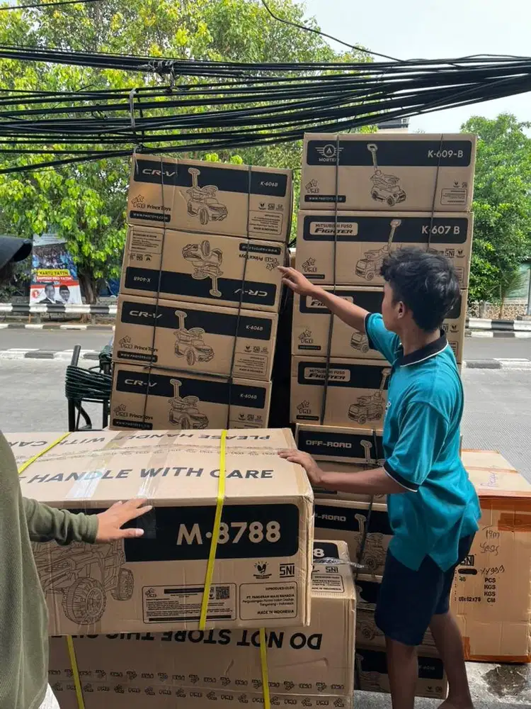 Dicari Pelayan Toko Grosir Wanita