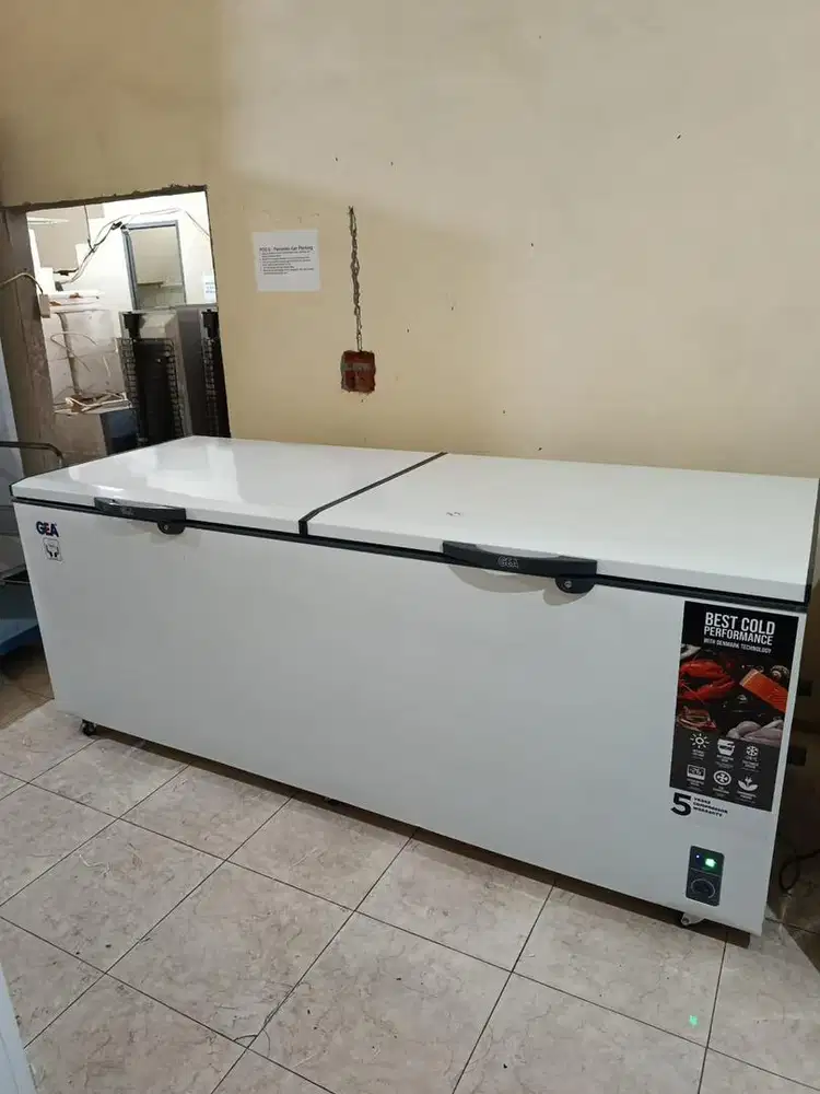 Dijual freezer box GEA 500 liter bekas