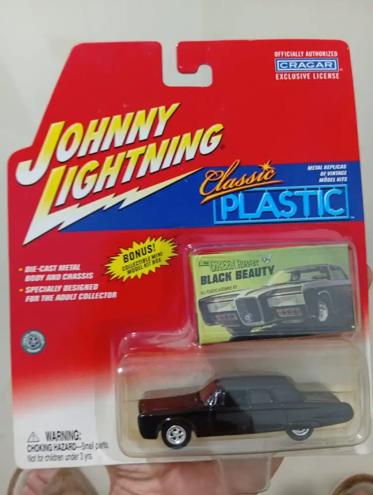 Johnny Lightning Classic Plastic The Green Hornet Black Beauty Car