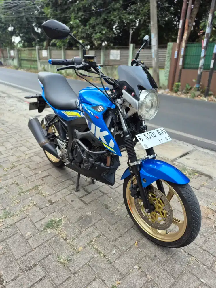 Dijual Suzuki GSX S150 tahun 2017 surat lengkap
