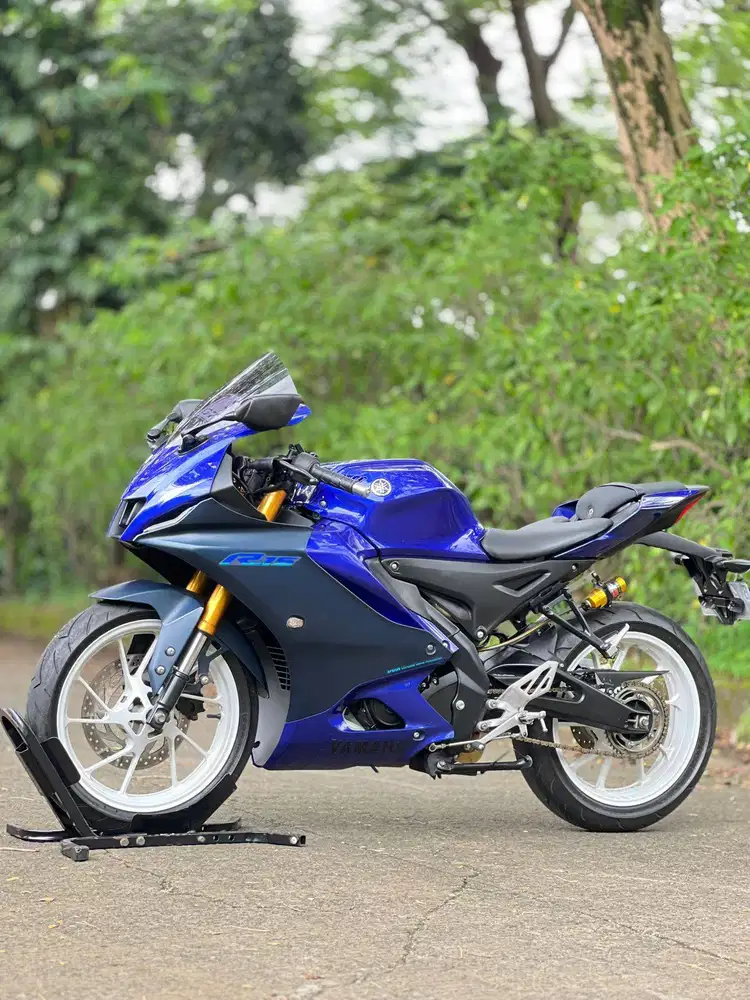 YAMAHA YZF R15 V4 BIRU 2023 KM LOW SUPER MULUS
