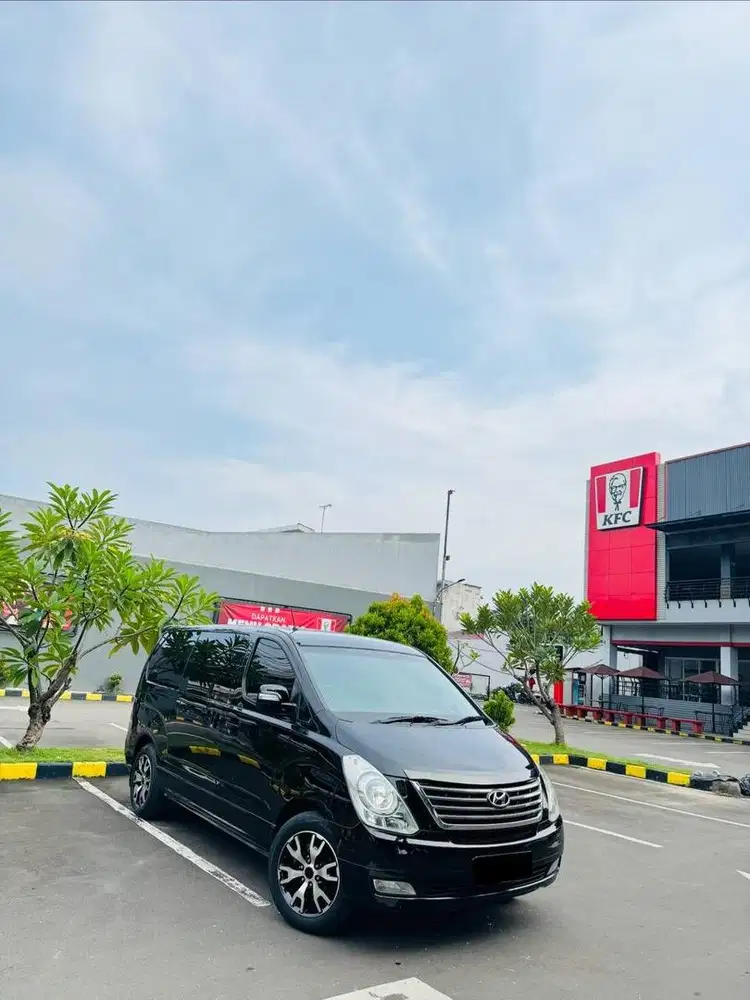 Hyundai H1 Royale Pilot Seat Bensin Matic Tgn1