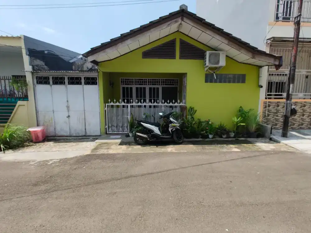 Dijual cepat rumah strategis