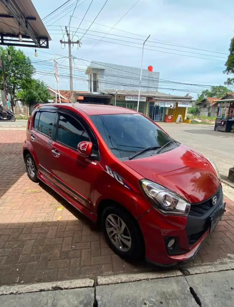 JUAL CEPAT DAIHATSU SIRION 2016 Plat Karawang