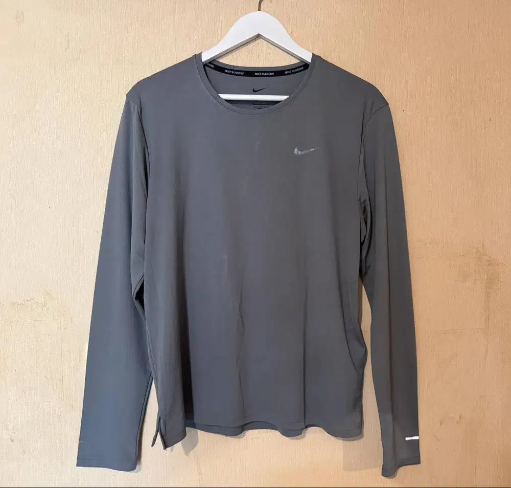 Baju Gym/ Running Pria Panjang Tangan, Nike Original, L