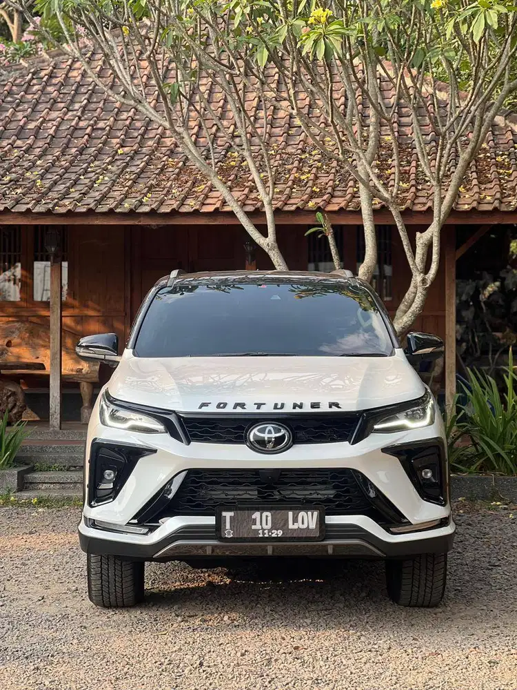 FORTUNER VRZ 2.8 TSS LEGENDER KM 2RB LIKE NEW