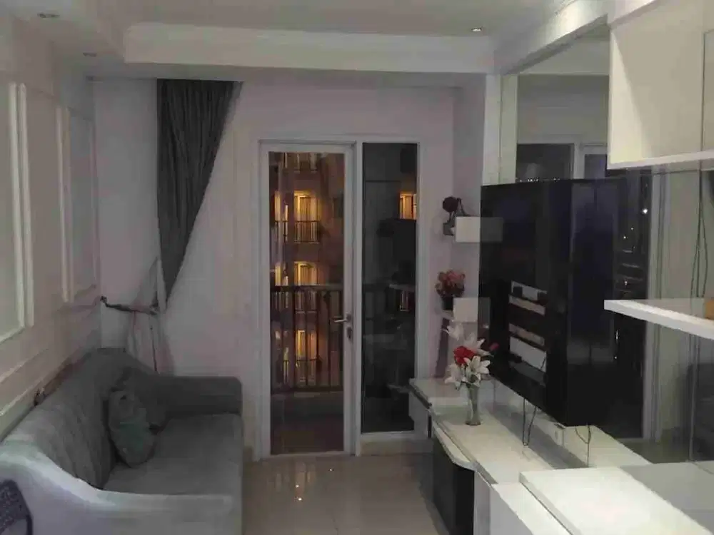 Di Sewakan Apartemen Signature Park Grande full furnish Lt.8 posisi di hoek luas 43m
