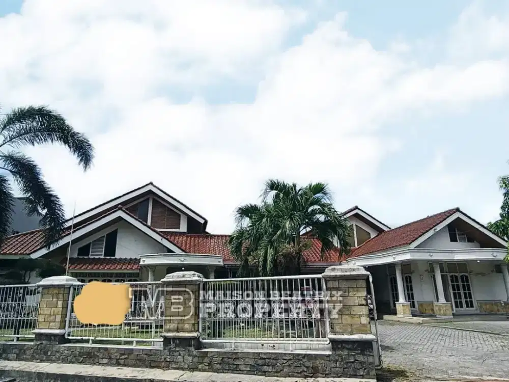 RUMAH + PAVILION HALAMAN YANG LUAS -  PASSIVE INCOME 90 JT/TH, LOKASI SANGAT STRATEGIS DI SAIL GOBAH
