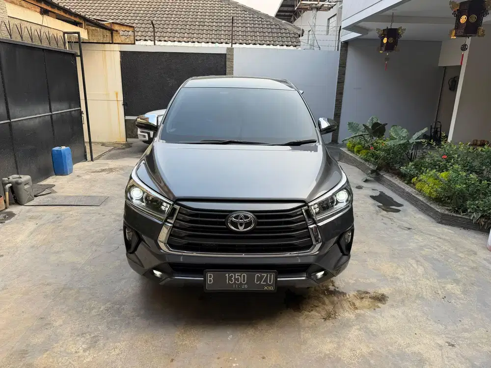 Toyota Kijang Innova Reborn 2.4 V Diesel AT Matic CVT 2021 Abu-Abu