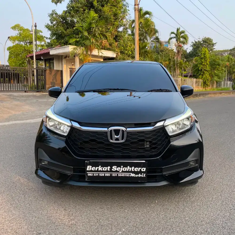 Km 20rb Tdp 35 honda brio 1.2 hitam 2023 fullori siap pantau bisa TT