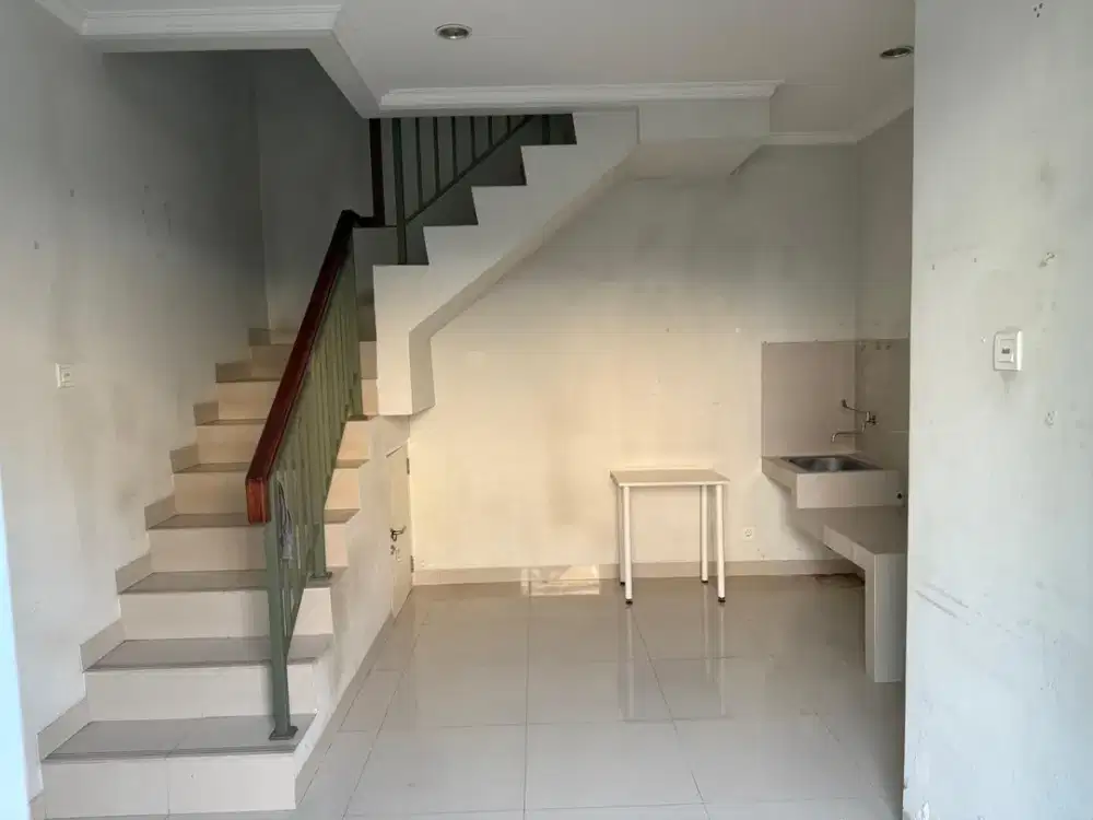 DISEWAKAN RUMAH SEMI FURNISHED DI CLUSTER MILLANO VILLAGE, GADING SERPONG