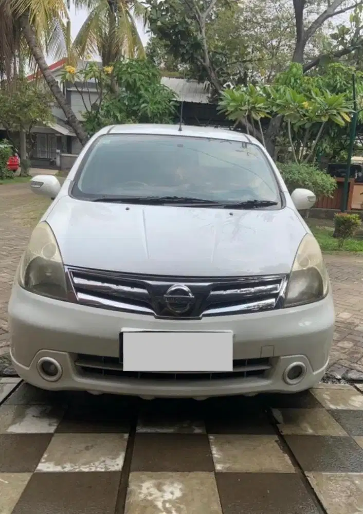 Nissan Grand livina 2011 Bensin