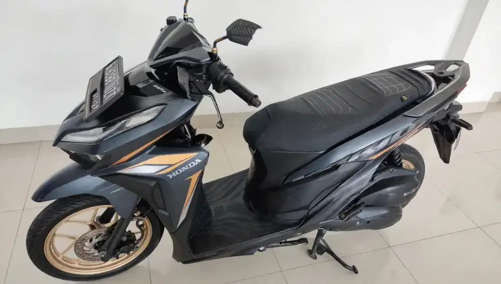 motor vario 125 iss tahun 2022