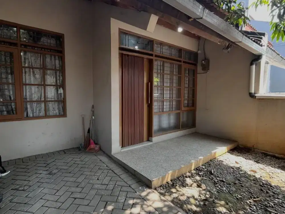 Disewakan Rumah Nyaman Siap Huni Minimalis  Lokasi Strategis di Taman Kopo Indah 2 Bandung
