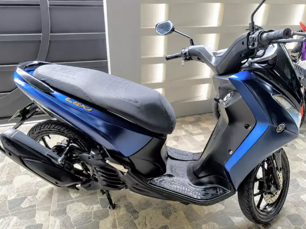 Dijual motor Yamaha LEXI 125 tahun 2021