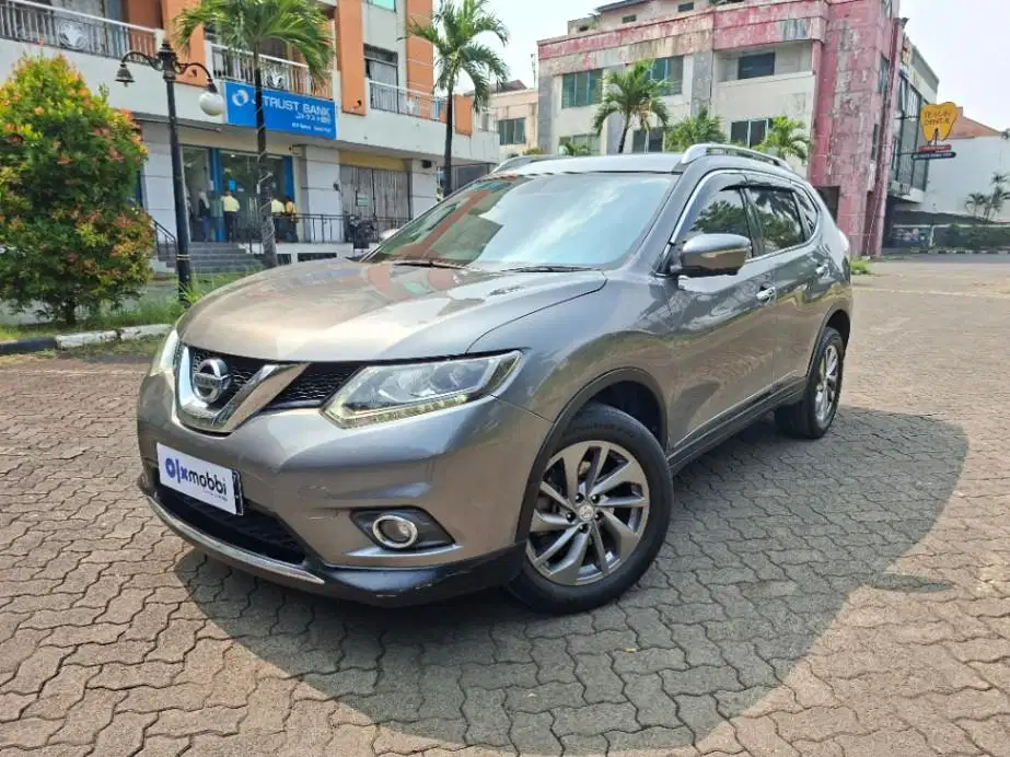 Nissan X-Trail 2.5 Bensin-AT 2016 Abu
