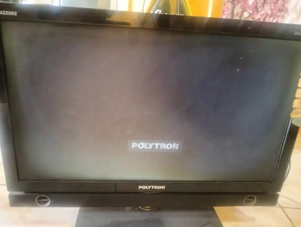 TV LED Polytron 24 Inch PLD 24D900 Stuck Logo – Untuk Servis