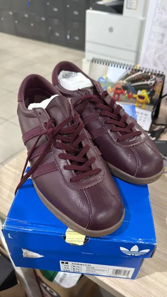 Sepatu adidas tobacco