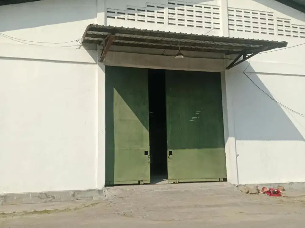 Margomulyo Indah Gudang Siap Pakai. Lantai Cor. Ada Loading Dock & Halaman Sendiri.