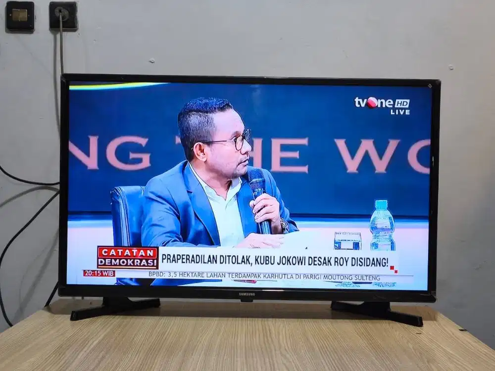 LED TV Digital TV Samsung Digital TV 32 Inch UA32T4001 Layar Jernih